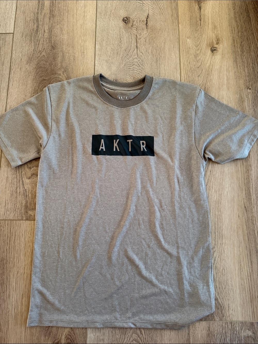 AKTR boys brown stripe T-Shirt size 150